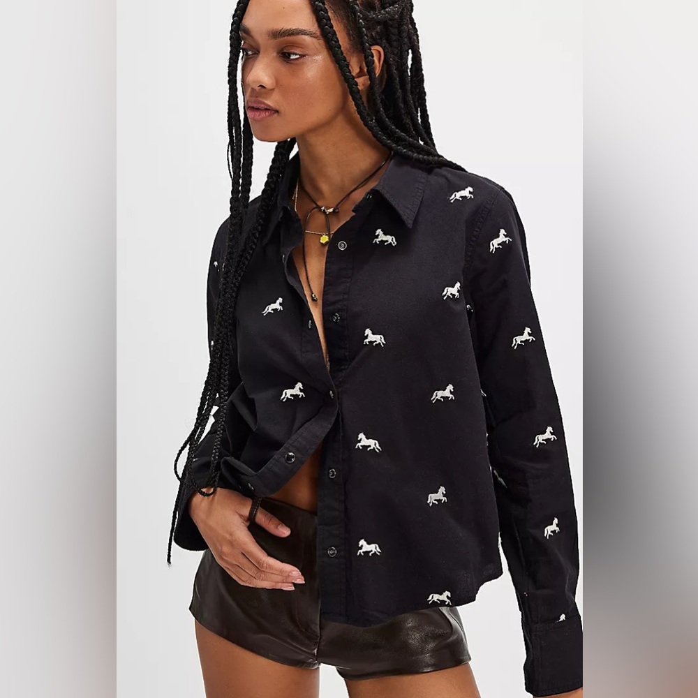 New We The Free by Free People Band Of Horses Embroidered Western Cowboy Shirt M